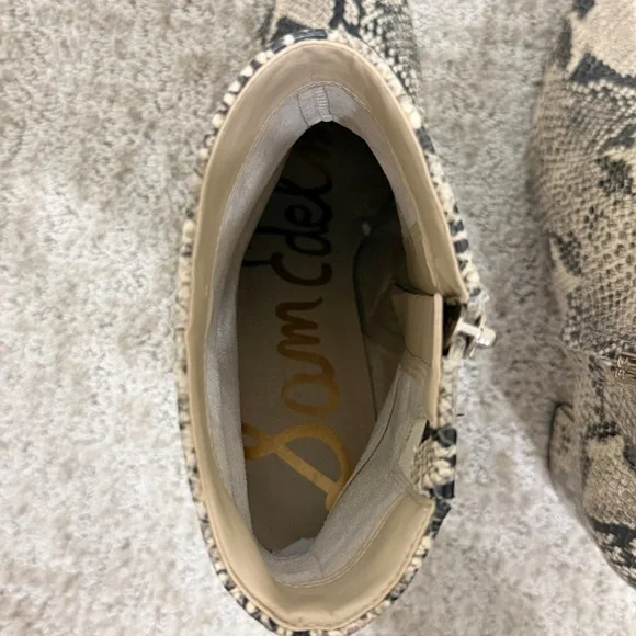 Sam Edelman Snakeskin Block Heel Ankle Boots 9.5 Pointed Toe Chic Fall - Picture 9 of 10